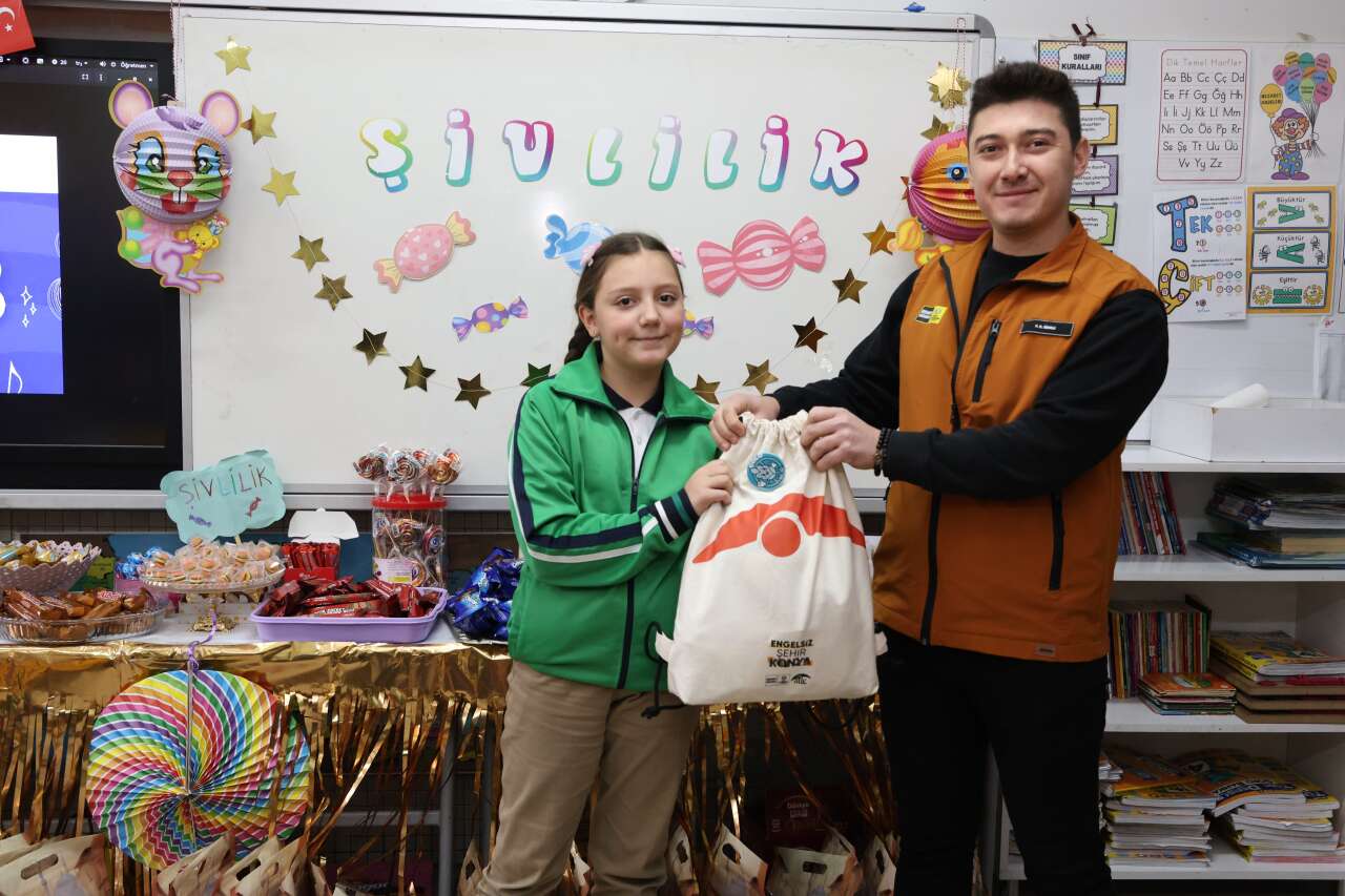 Konya Büyükşehir’den çocuklara şivlilik sürprizi 15